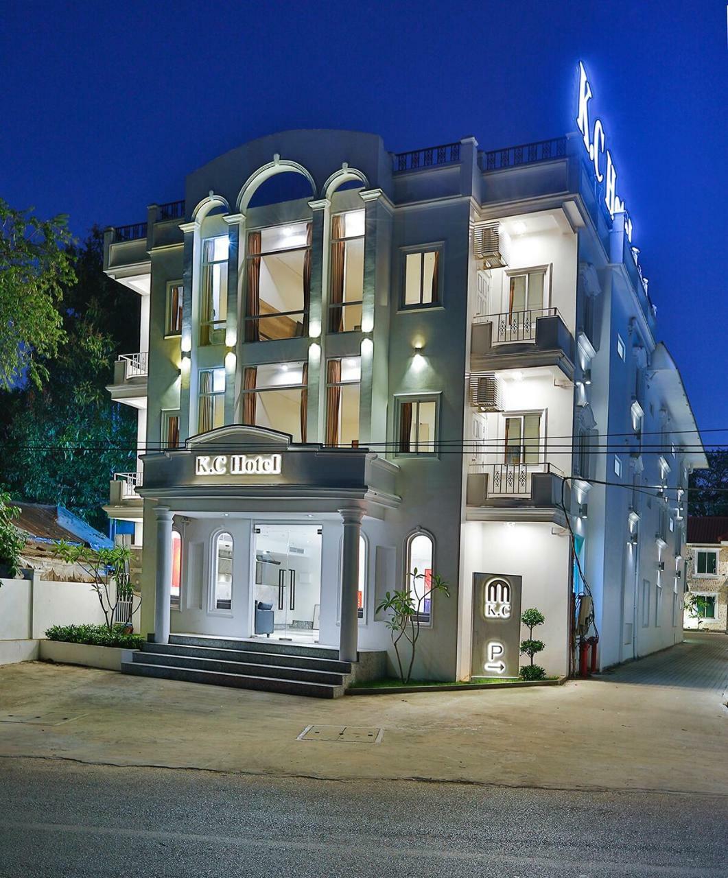 K.C Residence Yangon Luaran gambar